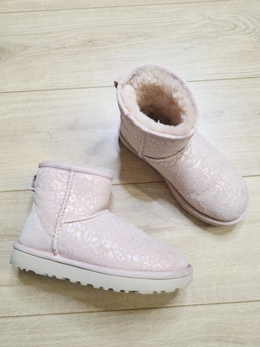 Ugg classic short - ugg, mini